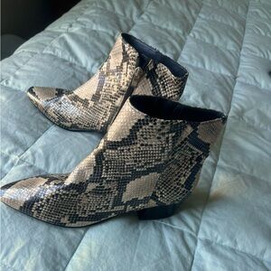Marc Fischer snake booties size 8